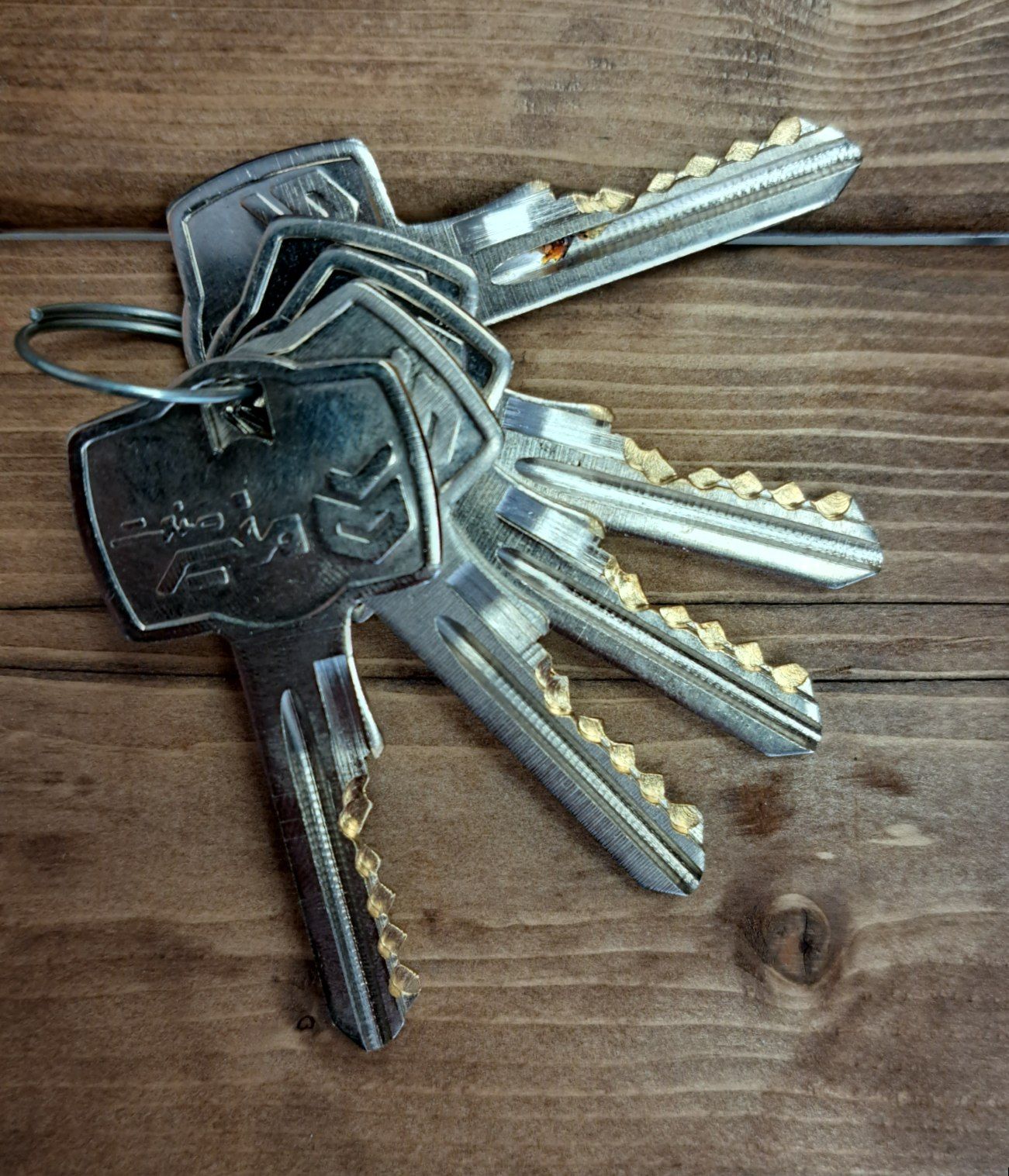 key monir pellei
